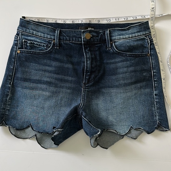 Aqua Scalloped Hem Denim Shorts Size 27 - Picture 7 of 9